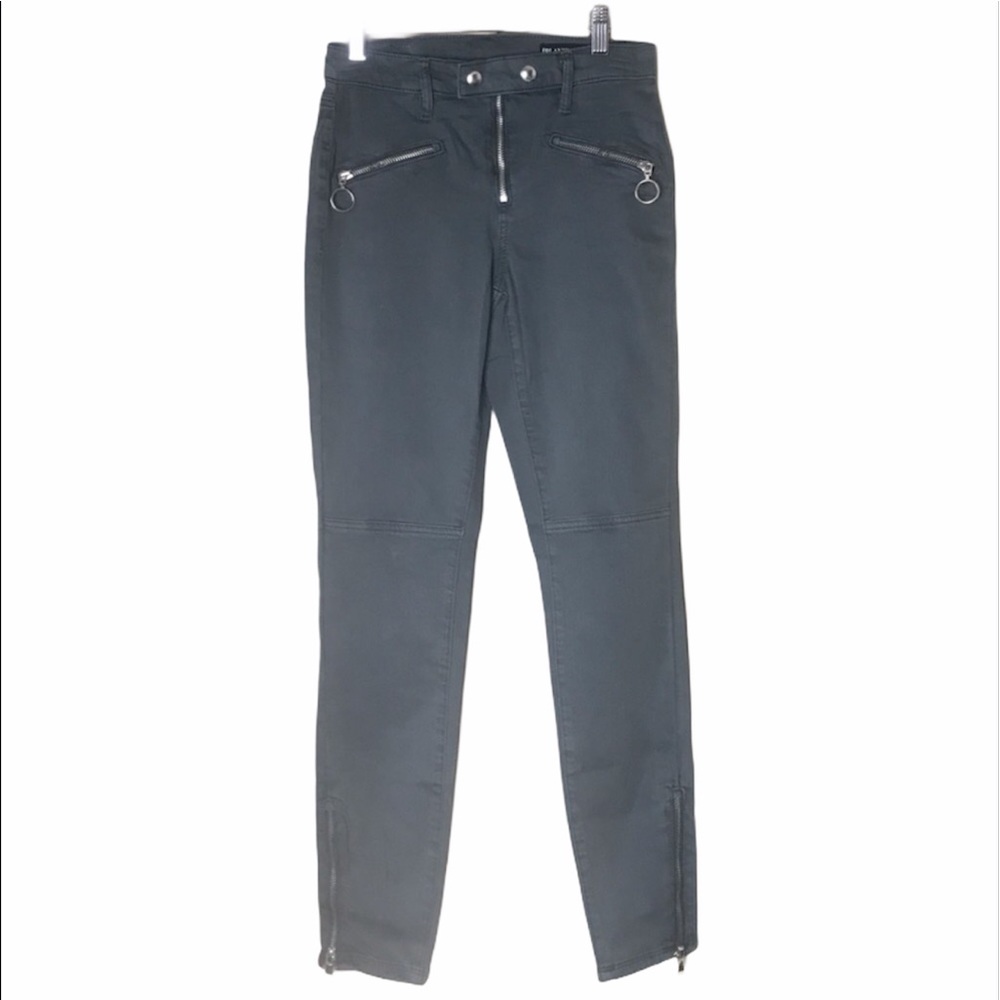 BLANK NYC Moto Skinny Ankle ZIpper pants Gray